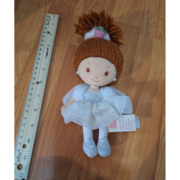 Bandai Strawberry Shortcake plush Doll - Picture 1 of 5